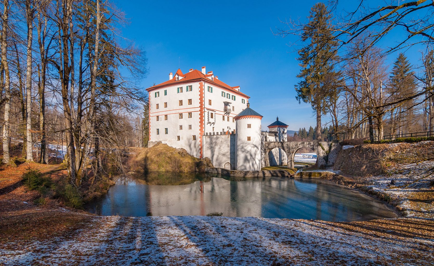 Nádherný hrad Snežnik;     Foto: wikimedia.org