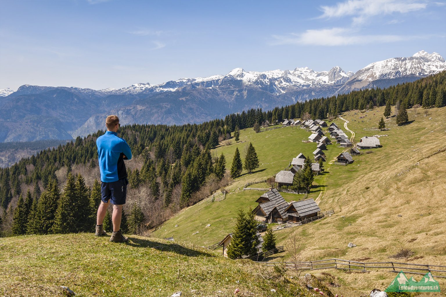 Výhľad na najvyššiu časť Julských Álp; Foto:epicadventures.sk