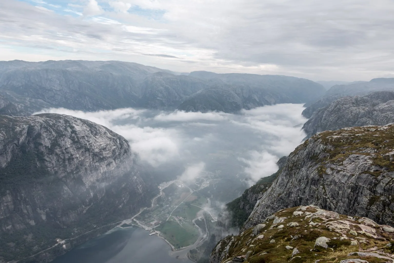 Kjerag, Lysefjord
