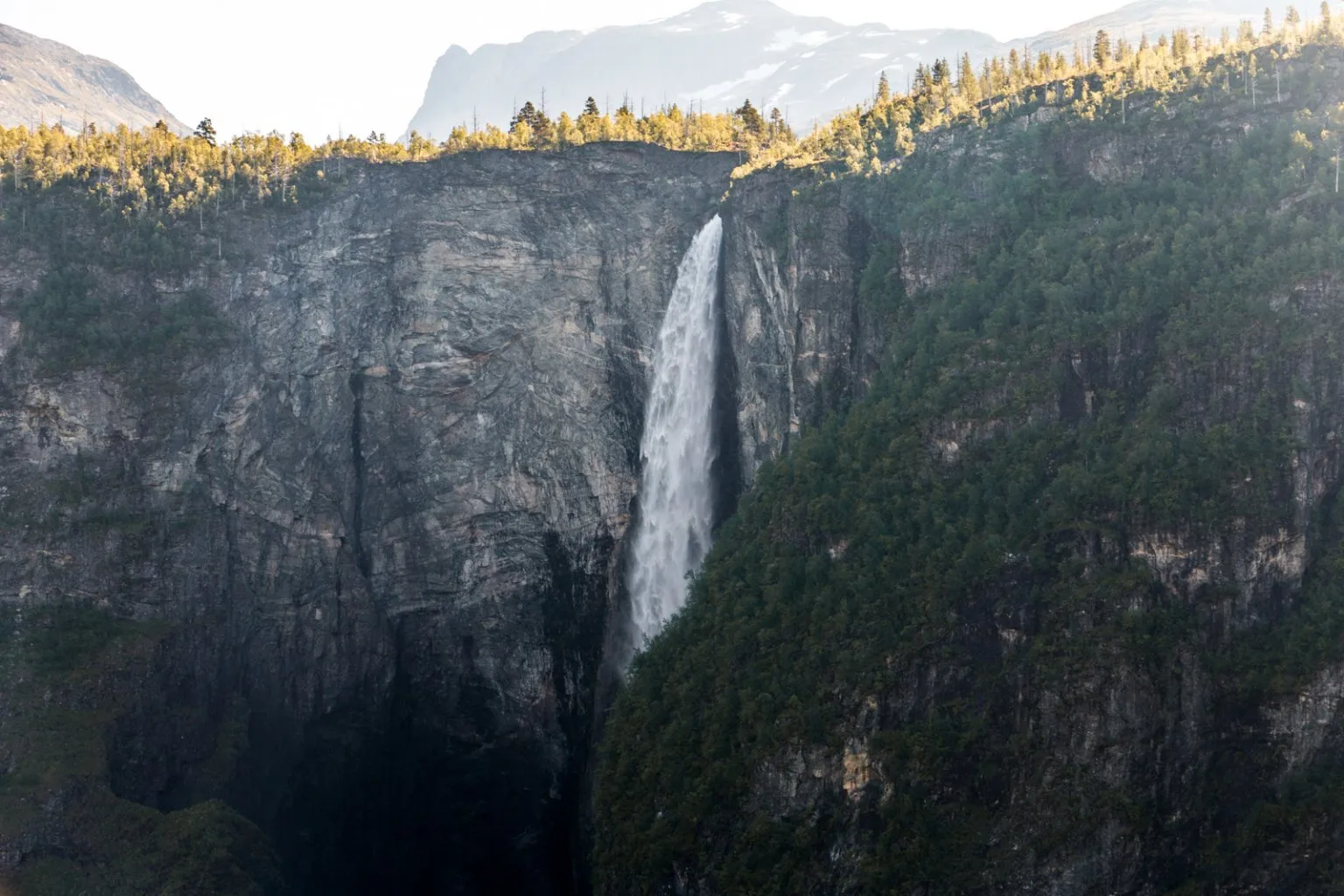 Vettisfossen, Utladalen