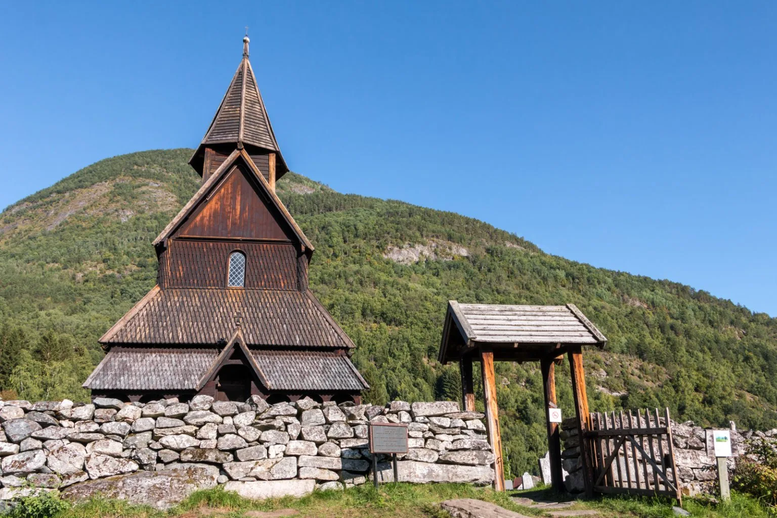 urnes stave church