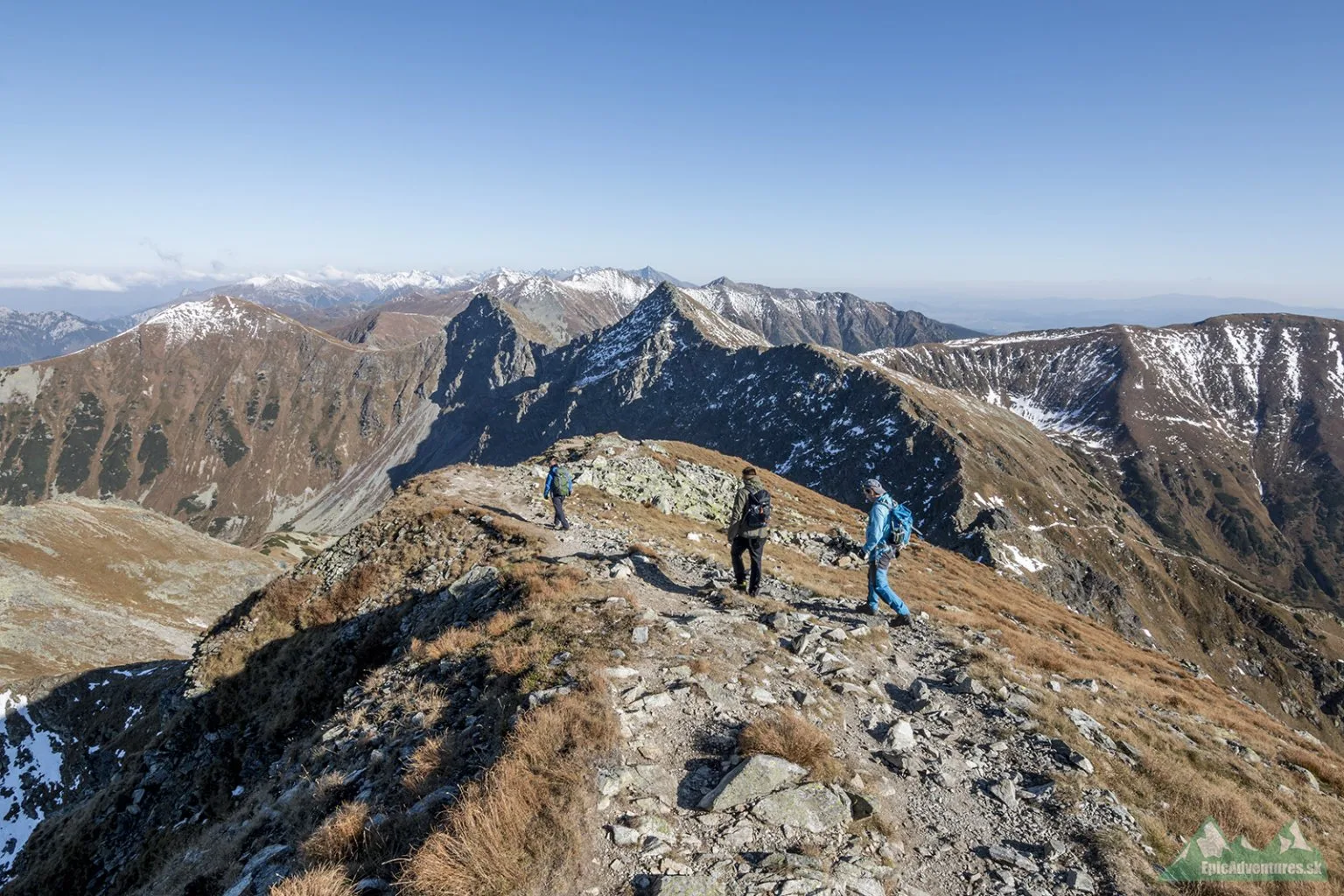 Cesta z hrebeňa do Smutného sedla