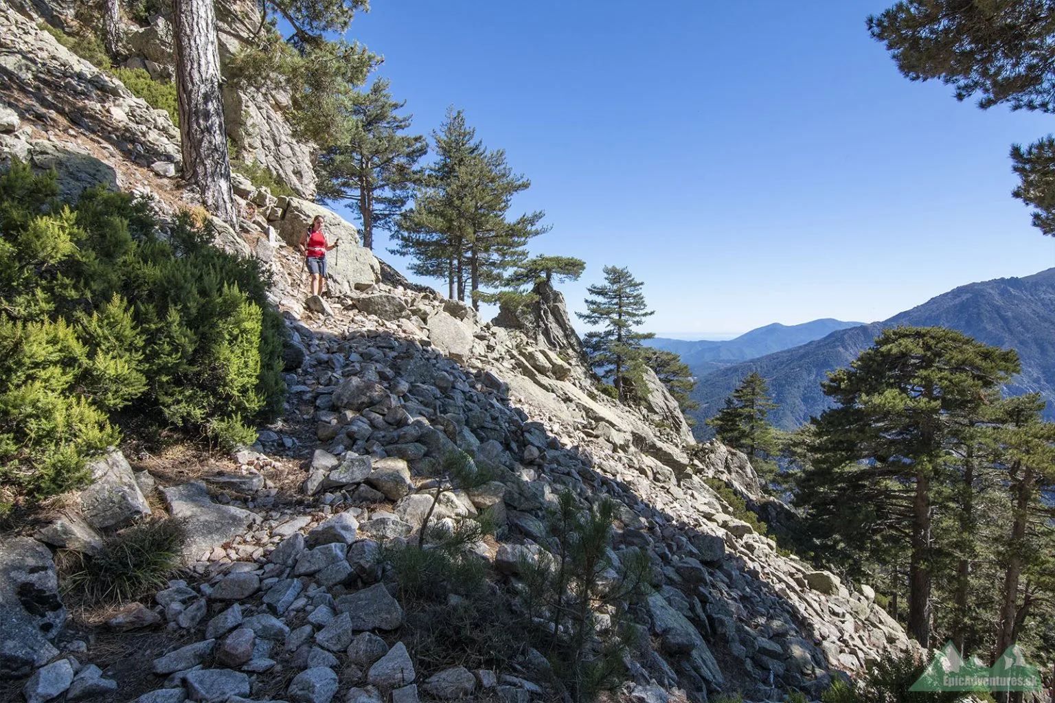 Záverečný traverz ku skalnej bráne